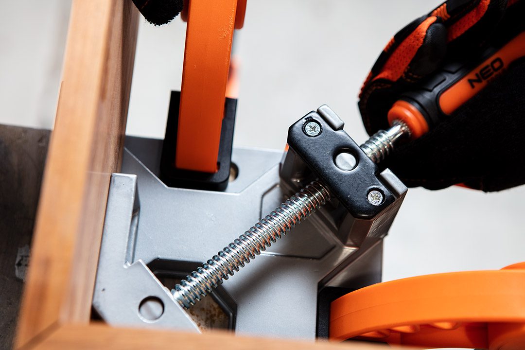 Neo Tools Струбцина, кутова, алюмінієва, напрямна 95мм, 70х70мм Neo Tools Струбцина, кутова, алюмінієва, напрямна 95мм, 70х70мм