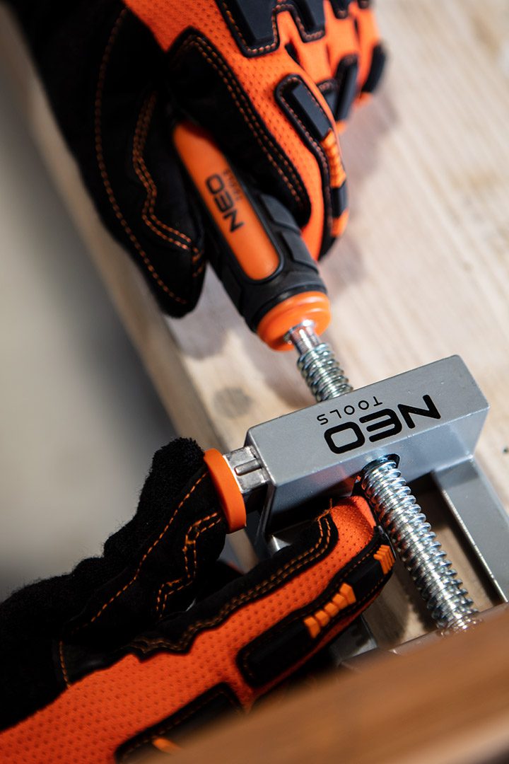 Neo Tools Струбцина, кутова, алюмінієва, дві напрямні 45-491 Neo Tools Струбцина, кутова, алюмінієва, дві напрямні 45-491