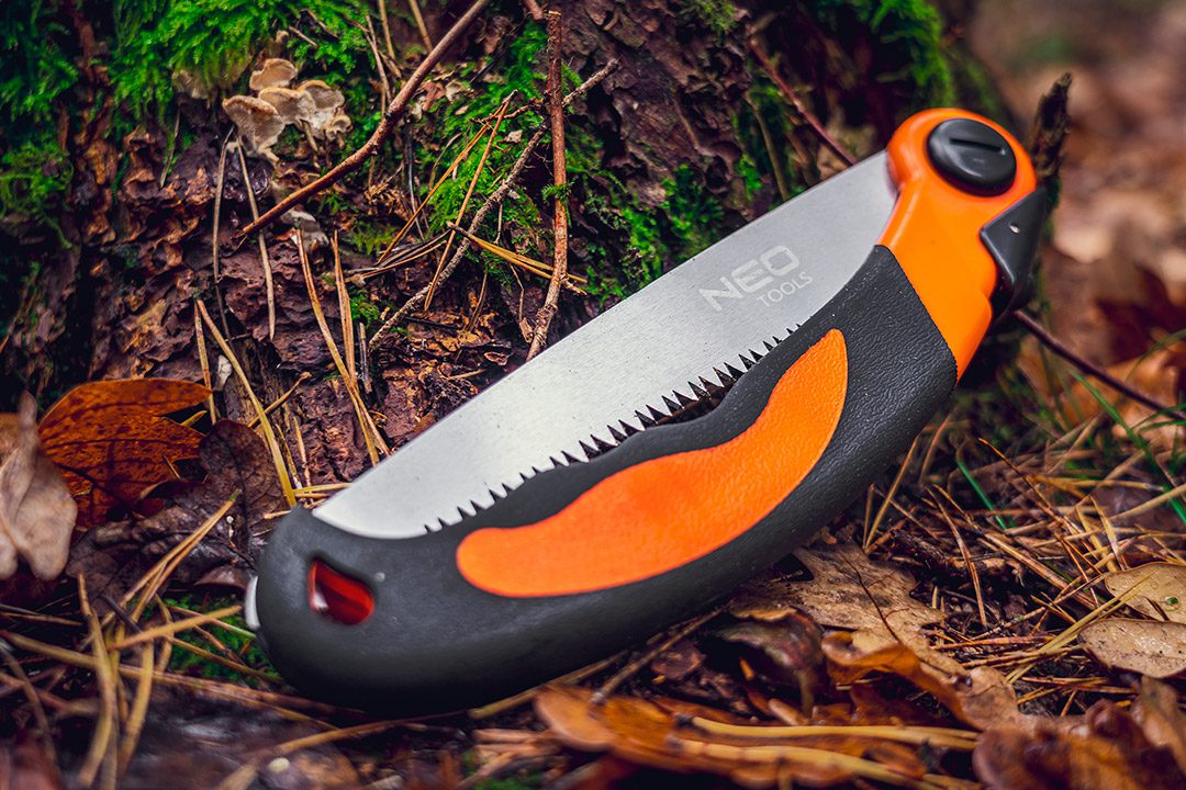 Neo Tools 63-120 Пила Bushcraft, 43см, складана, два положення фіксації, гумова ручка, сталь SK4, твердість HRC66, три ряди зубів Neo Tools 63-120 Пила Bushcraft, 43см, складана, два положення фіксації, гумова ручка, сталь SK4, твердість HRC66, три ряди зубів