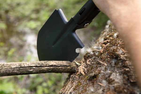 Neo Tools 63-122 Лопата туристична, 63см, 8в1, пила, кирка, відкривалка для пляшок, кремінь, багатофункціональний ніж, пробійник, свисток, чохол