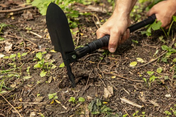 Neo Tools 63-122 Лопата туристична, 63см, 8в1, пила, кирка, відкривалка для пляшок, кремінь, багатофункціональний ніж, пробійник, свисток, чохол
