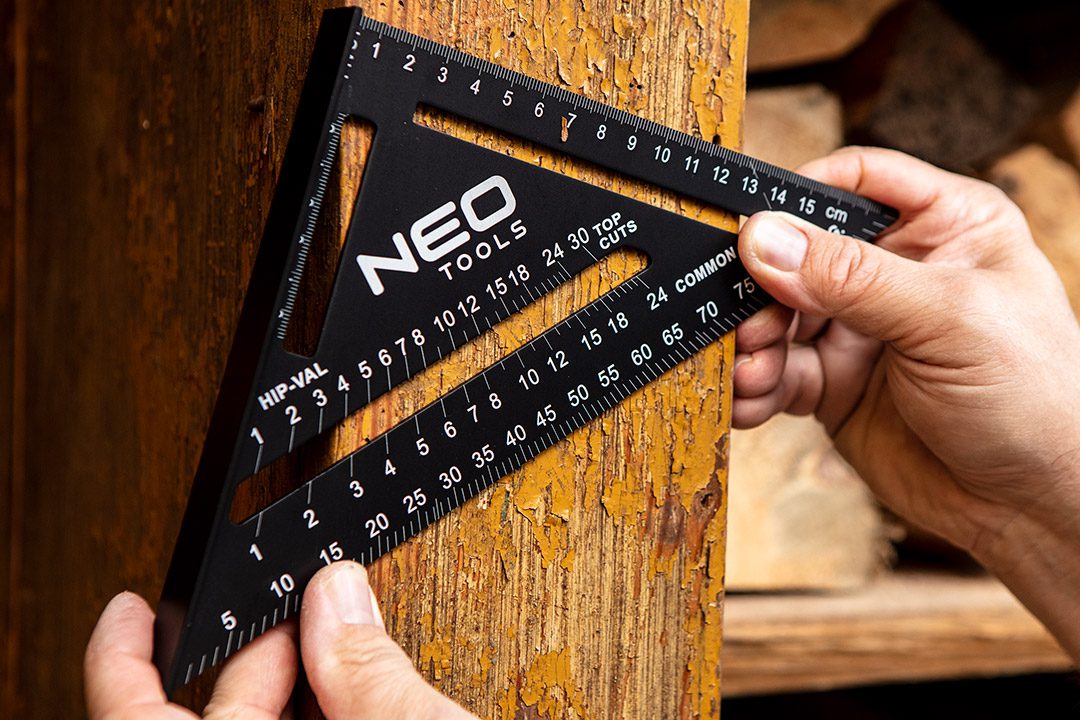 Neo Tools 72-102 Кутник, 15 см, 18.3x18.3x2.2 см, 45 і 90° Neo Tools 72-102 Кутник, 15 см, 18.3x18.3x2.2 см, 45 і 90°