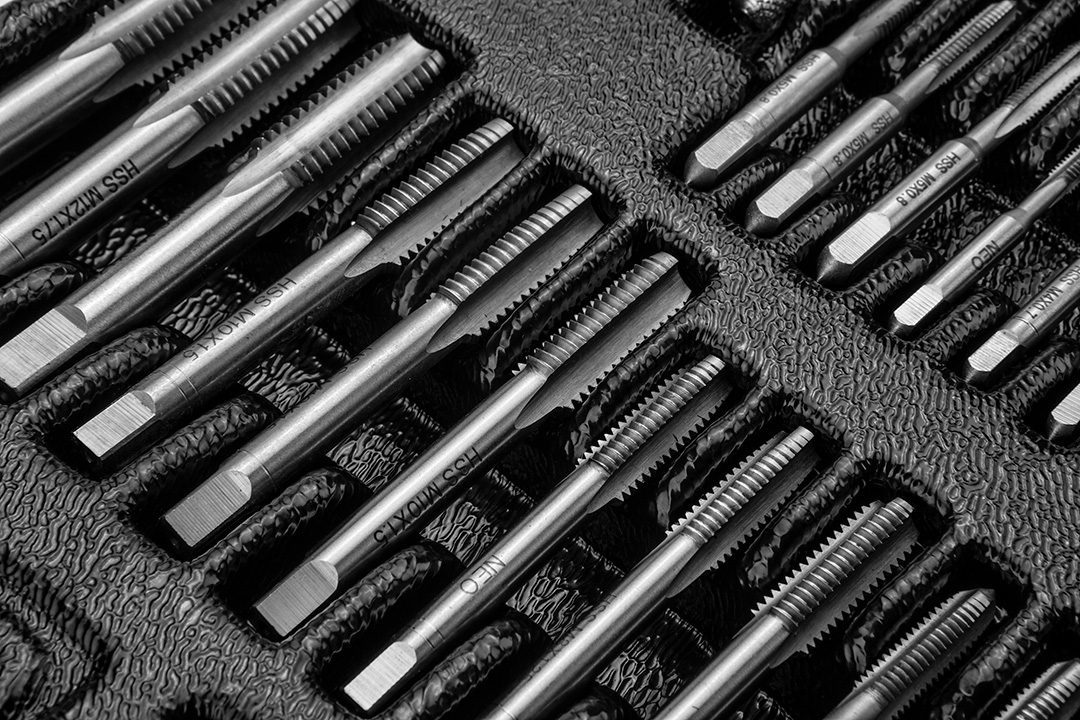Neo Tools Плашки та мітчики, набір 31шт, M3-M12 Neo Tools Плашки та мітчики, набір 31шт, M3-M12