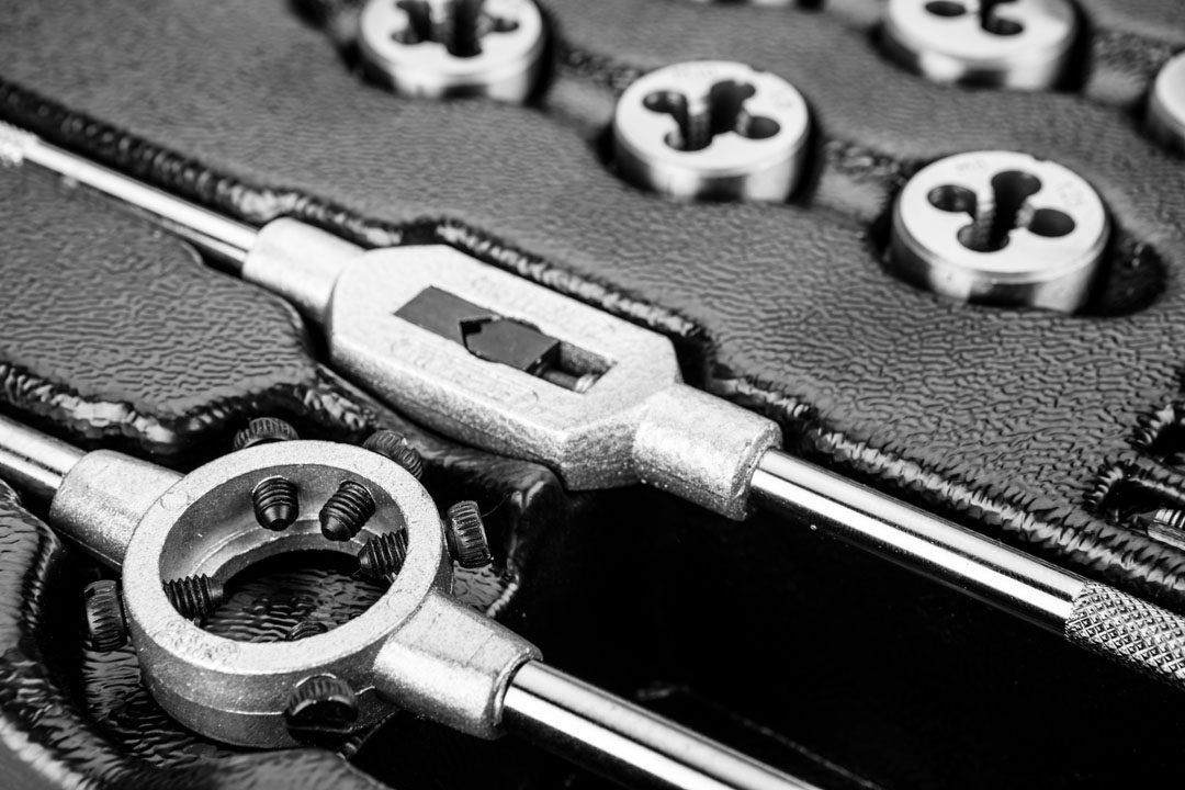Neo Tools Плашки та мітчики, набір 31шт, M3-M12 Neo Tools Плашки та мітчики, набір 31шт, M3-M12