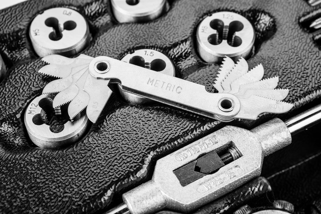 Neo Tools Плашки та мітчики, набір 31шт, M3-M12 Neo Tools Плашки та мітчики, набір 31шт, M3-M12