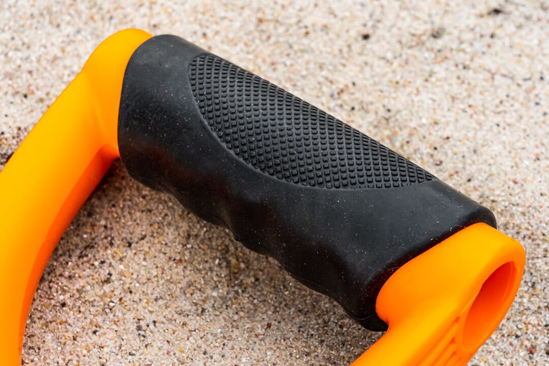 Neo Tools Лопата совкова, руків'я металеве D-подібне, 132см, 2кг Neo Tools Лопата совкова, руків'я металеве D-подібне, 132см, 2кг