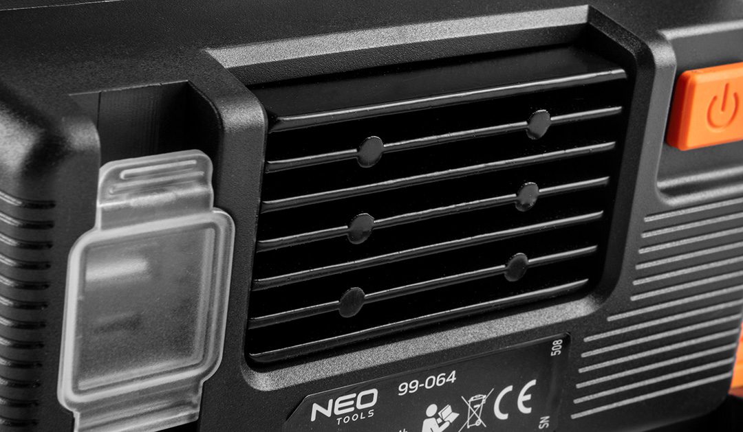 Акумуляторный прожектор 3000 lm SMD LED Акумуляторный прожектор 3000 lm SMD LED