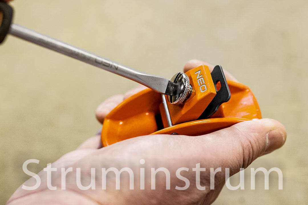 Рубанок ручний по дереву 89х35 мм NEO TOOLS (41-350) Рубанок ручний по дереву 89х35 мм NEO TOOLS (41-350)